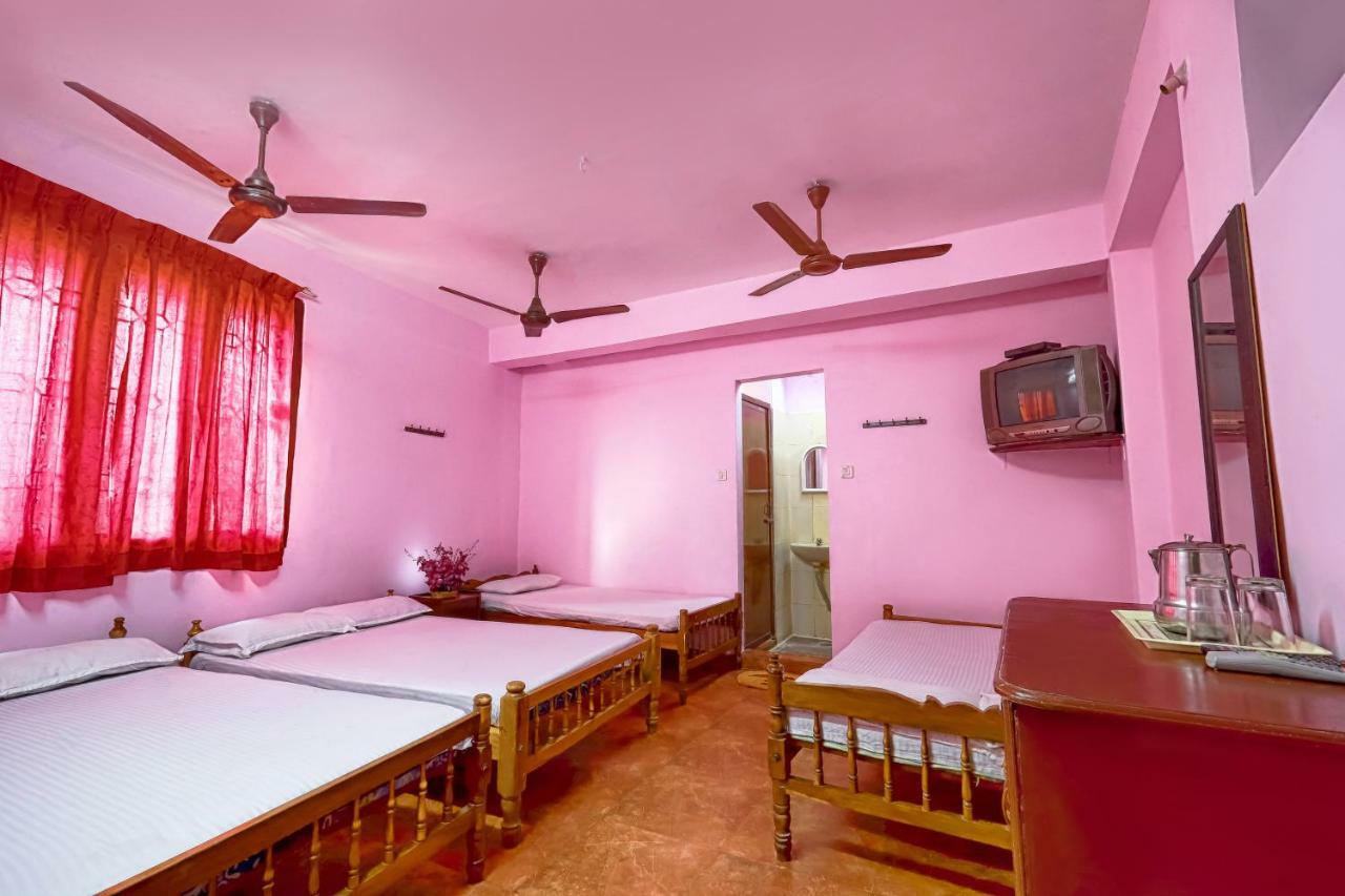 Sri Udupi Hotel Thiruvananthapuram Exterior foto